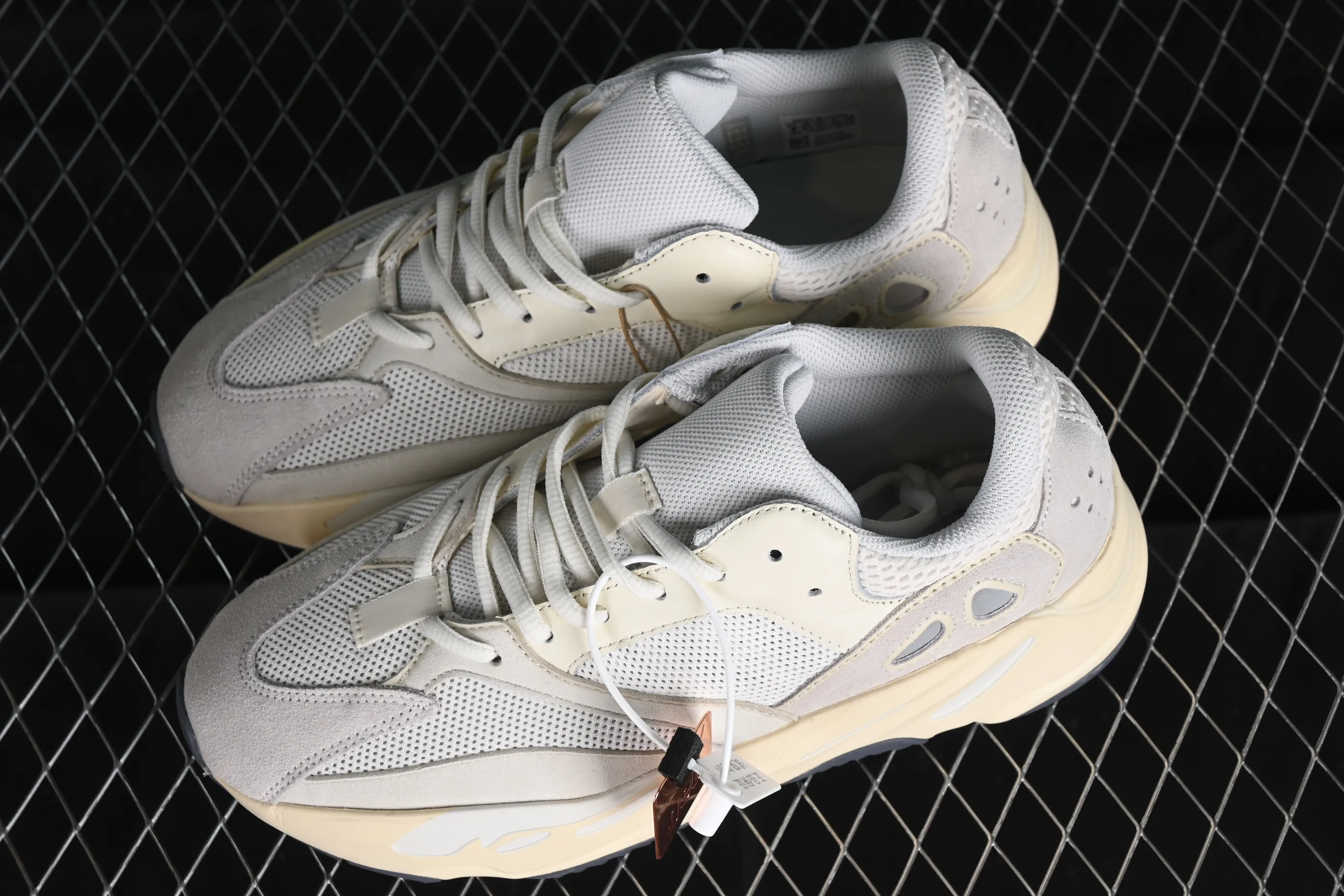 All Categories Ad Yeezy Coconut Series G Version Ad Yeezy Boost 700 "Analog" EG7596 Kanye Coconut 700 3M Reflective Running Shoes